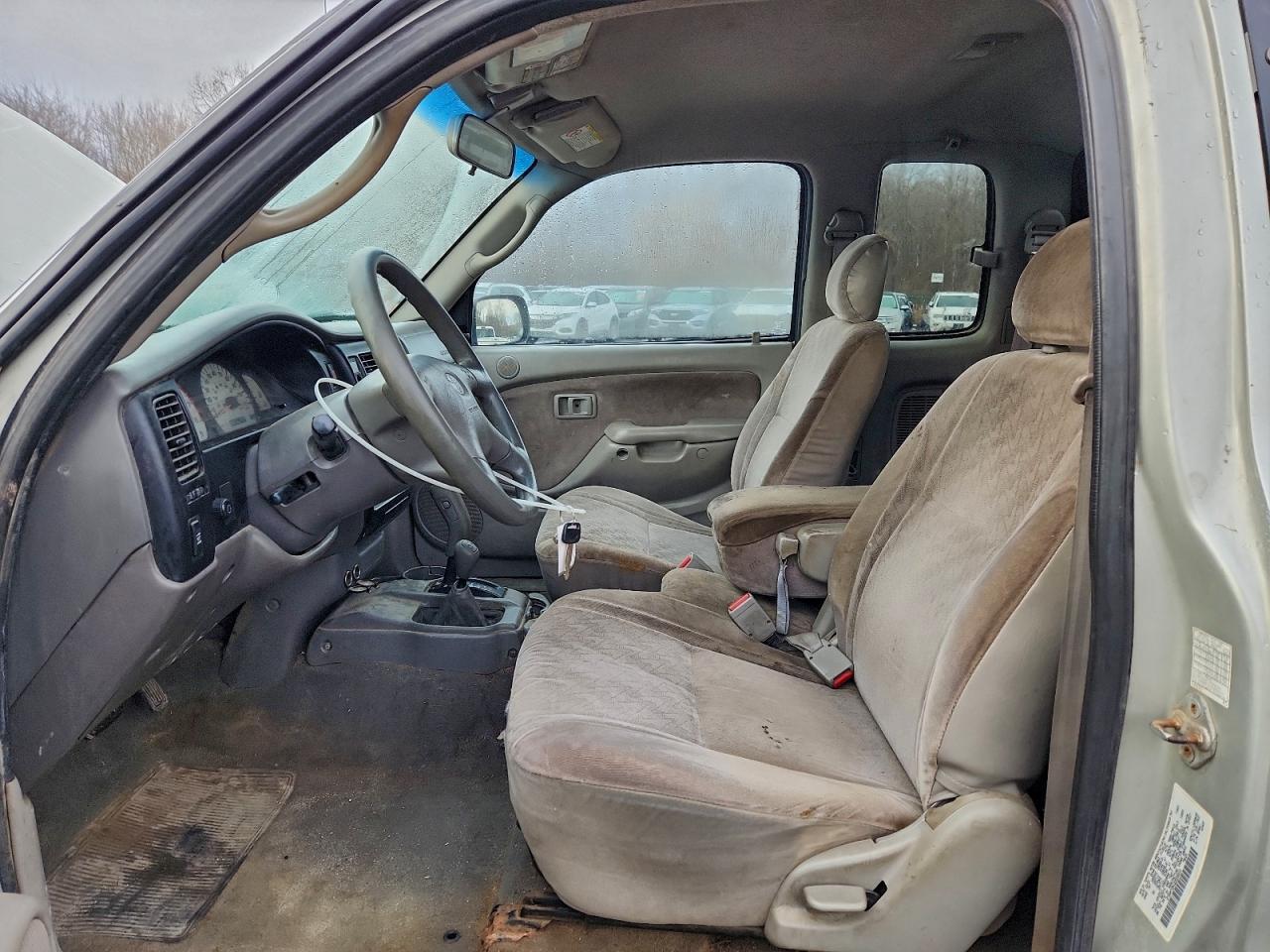 Toyota Tacoma Xtracab Image 4