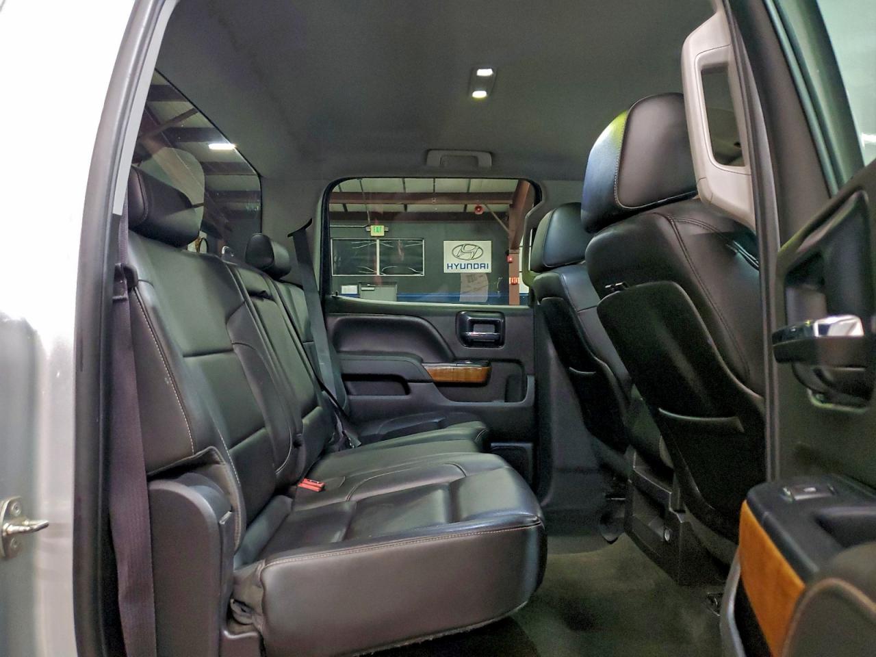 GMC Sierra K1500 Slt Image 8